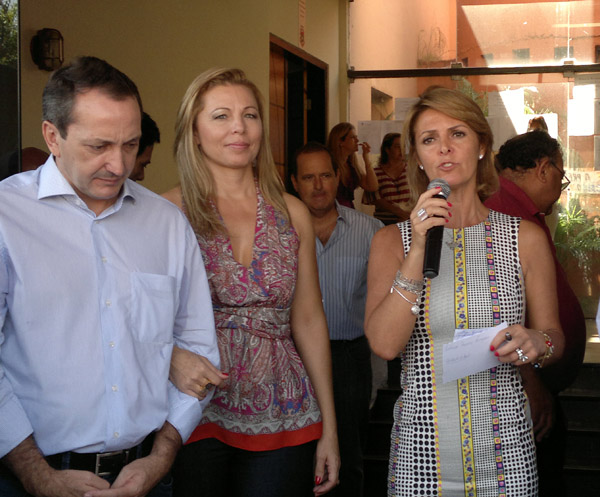 fernada_richa_e_prefeito_e_primeira_dama_de_de_bandeirantes