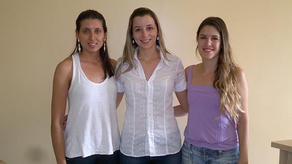 isabela_cinthia_e_sonia_-_15_de_junho_2013_veterinria